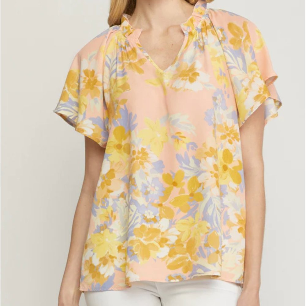 NWOT Entro Flutter Sleeve Floral Top in Peach